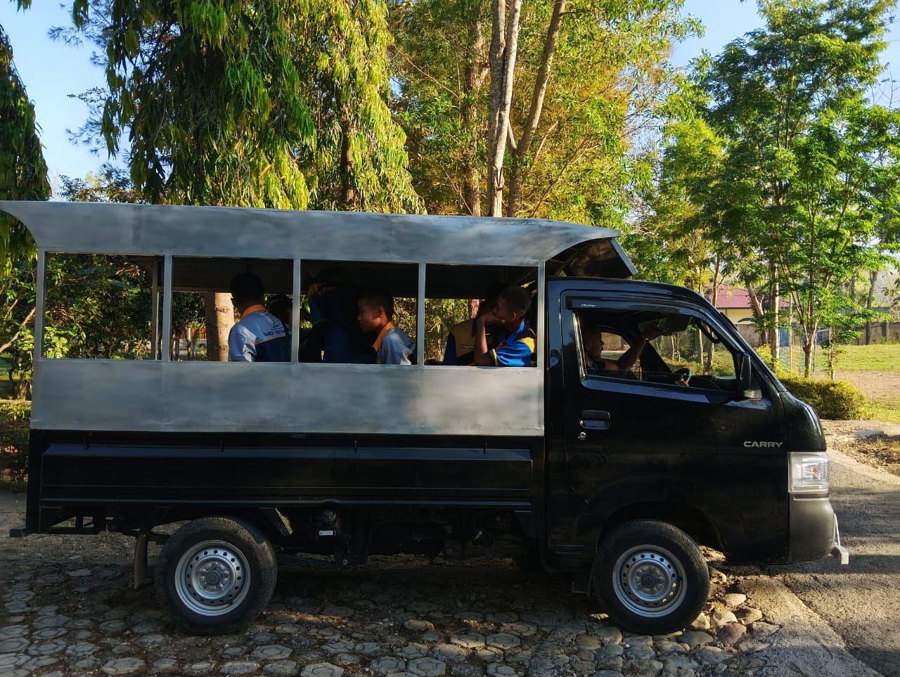 Kendaraan angkut panti
